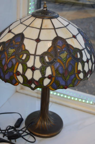 Handmade Tiffany Glass Medium Table Lamp [G163452]